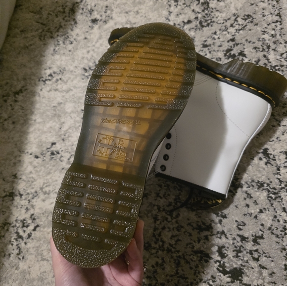 Dr. Martens 1460 Smooth Leather Lace Up Boots White Black Wmns 9 NWT Goth Grunge - Picture 4 of 7